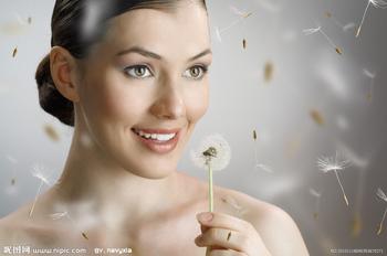 ��͸����ľ���Ƶ���ڲ���ʿ̸����ҵ�����г�ʱ����ǵ���...